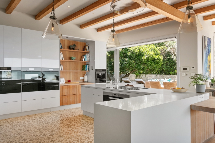 9 Bedroom Property for Sale in Beachy Head Western Cape